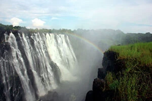 Images Dated 16th January 2007: Victoria Falls - Zambia/Zimbabwe, Africa
