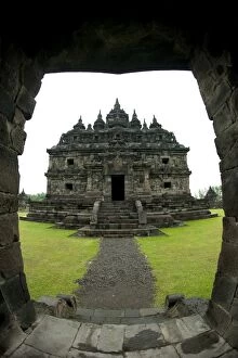 Temples Gallery: View of Temple through doorway