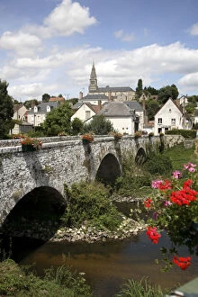 The village of Cande-Sur-Beuvron in Loire