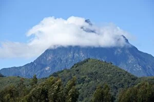 Images Dated 30th December 2010: Virunga Mountains Volcanoes National Park