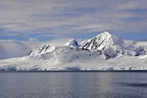 WAT-13566 Lemaire channel - Antarctic Peninsula