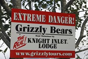 WAT-16271 Warning sign for Grizzly bears