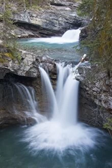 Streams Gallery: Waterfall