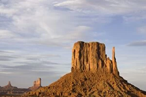 Images Dated 4th April 2005: West Mitten Butte