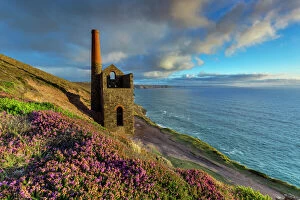 Cliff Gallery: Wheal Coates - Engine House - St Agnes - Cornwall - UK