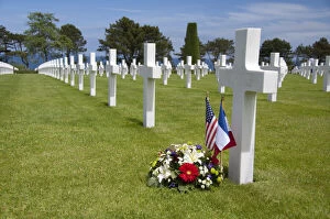 Bouquet Gallery: White crosses for Battle of Normandy, Normandy