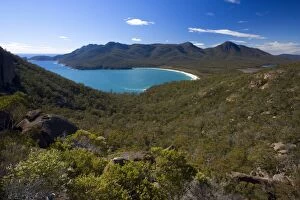 Images Dated 15th December 2008: Wineglass Bay - beautiful, turquoise coloured Wineglass Bay and surrounding mountains seen