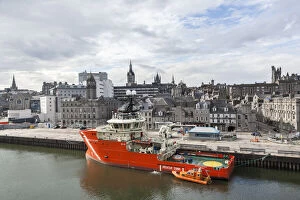 Rescue Gallery: Work ships in the commercial Aberdeen harbor