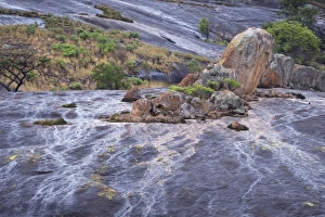 Images Dated 12th November 2009: World's View - Matapos - Zimbabwe