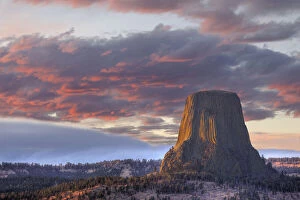 Images Dated 16th May 2012: WY, Devils Tower National Monument, Sunset