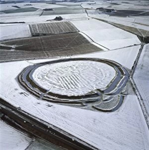 Forts Gallery: Yarnbury Castle (Hill Fort) in snow, Wiltshire