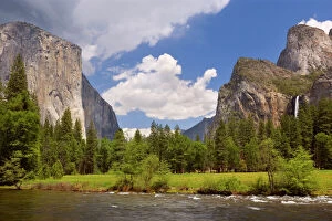 Images Dated 26th May 2009: Yosemite Valley with Merced River in the foreground, Bridal Veil Falls on the right hand side